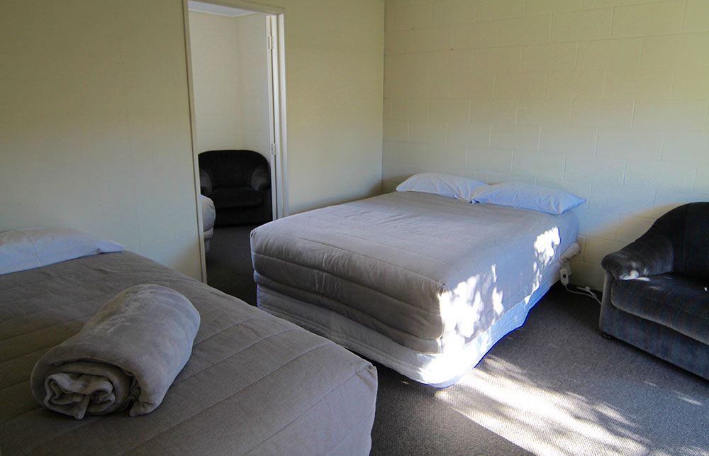2 Bedroom Unit - Hotel accommodation at Dawsons Hotel