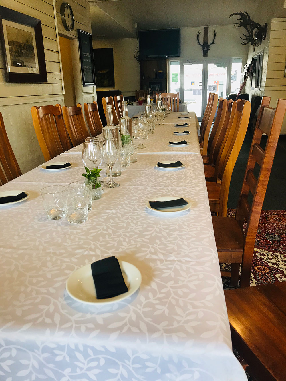Dining at Dawsons Hotel in Reefton NZ